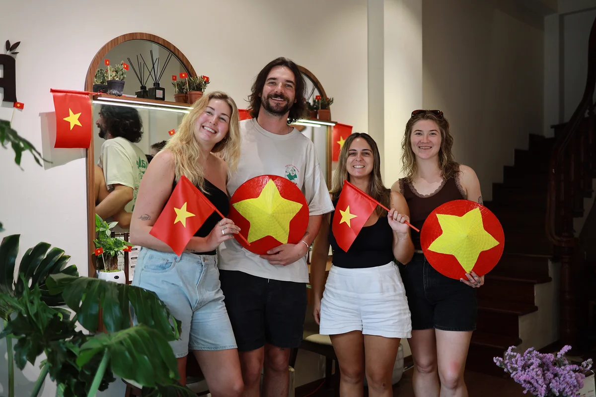 Chăm sóc da mặt và massage thư giãn
